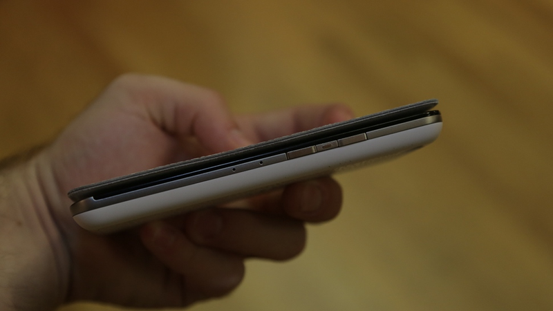 Illustration for article titled Blackberry Z30 Hands-On: BB10 Gets Hip to the Hugeness